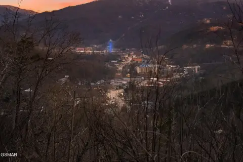 Gatlinburg Land with Panoramic Views