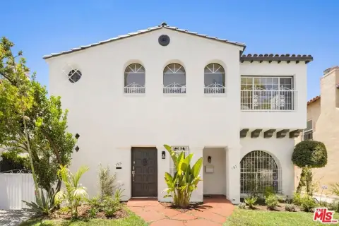 Duplex With Bonus Room