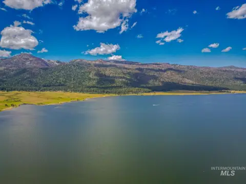 728 Acres of Timbered Mountain