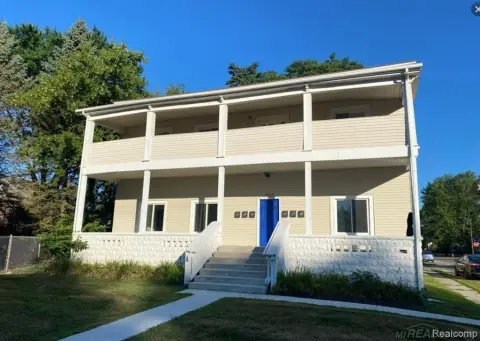 7-Unit Apartment Building with Porches