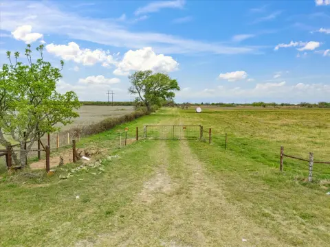 Twenty-Acre Ranch Tract with Stock Pond
