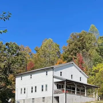 Farmhouse with Land and Pond