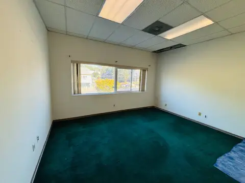 Office Units With Conference Room