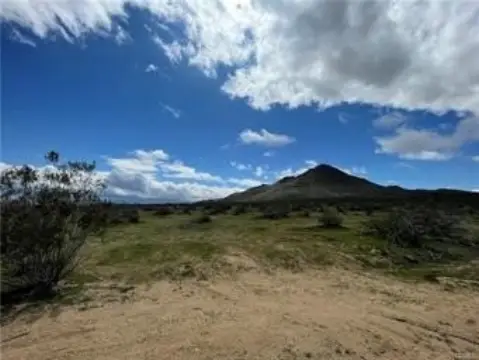 Expansive Apple Valley Land Parcel