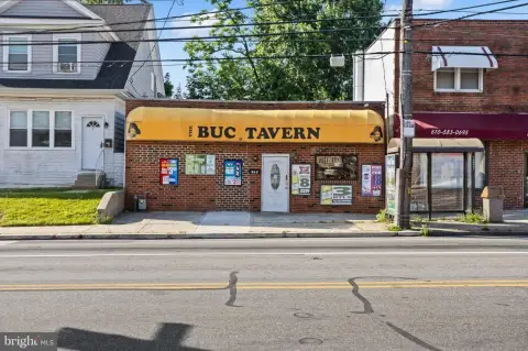 Glenolden Bar with Liquor License