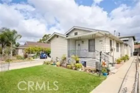 Triplex with Vacant Rear Unit