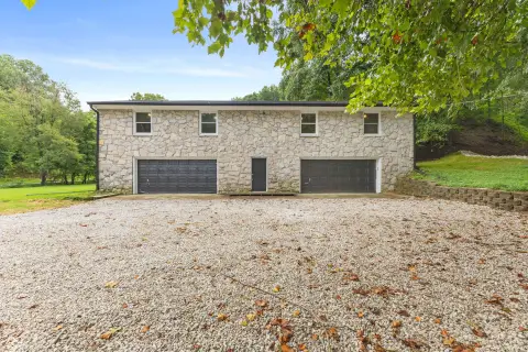 Renovated Duplex with Garages