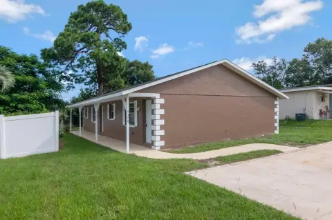 Duplex with Updated Interiors