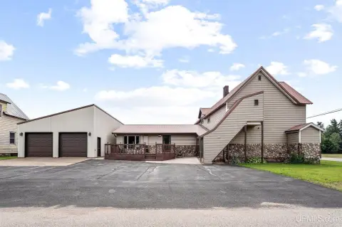 Assisted Living Facility with Garage