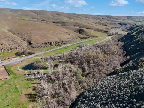 28.65 Acres on Asotin Creek