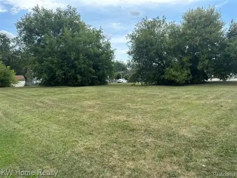 Commercial Land on Main Road