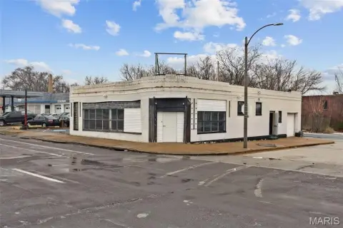Commercial Land with Private Parking Lot