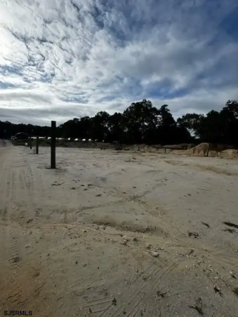 Licensed Salvage Yard Space