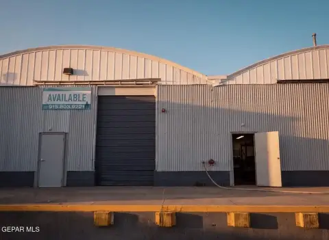 Warehouse with Dock Access