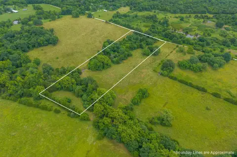 Lake-Adjacent Buildable Land Parcel