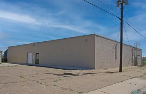 Specialty Property with Shipping Door