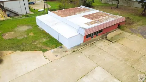 Avinger Commercial Building For Sale