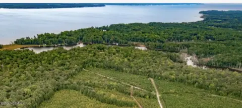 Waterfront Acreage in Blounts Creek