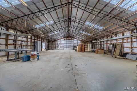 Spacious Warehouse on 5 Acres
