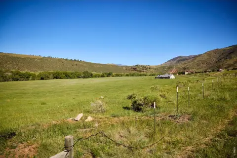 Custom Homesite in Gated Community