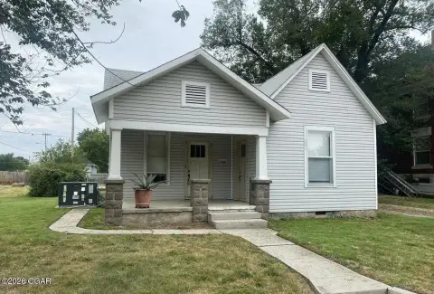 Three-Unit Triplex Property