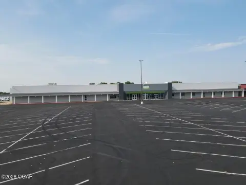 Warehouse Space with Open Layout