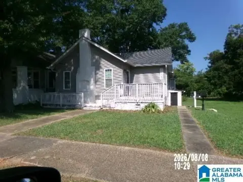 3-Unit Property with Alley Parking