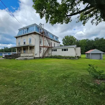 Restaurant/Bar/Hotel Opportunity in Athens, PA