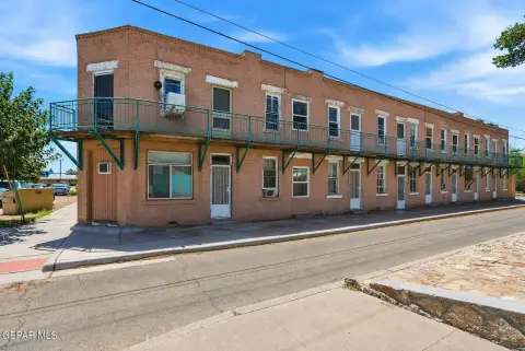 10-Unit Apartment Building