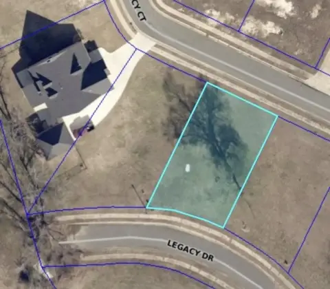 Residential Land in Olde Oaks