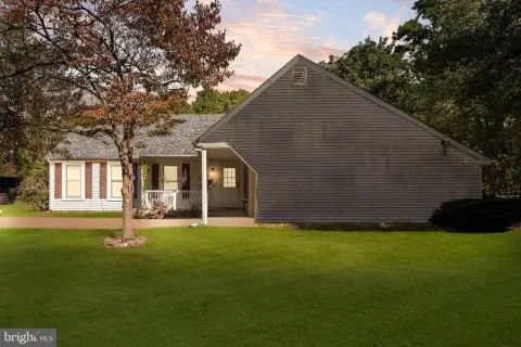 Chatsworth Ranch on Scenic Acres