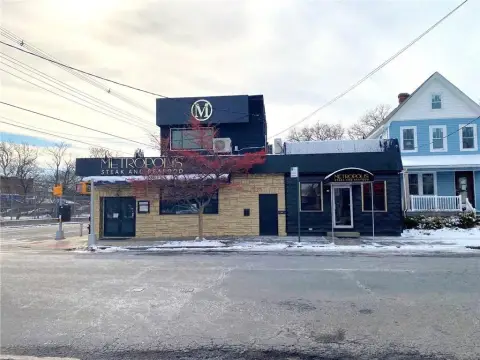 Turnkey Restaurant in Prime Location