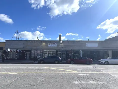 Chicago Retail Strip Mall For Sale