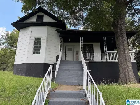 Remodeled Furnished Duplex