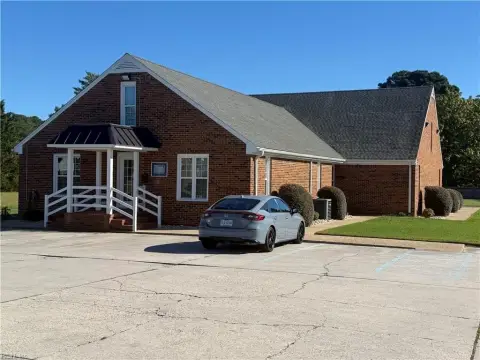 17-Suite Office Building