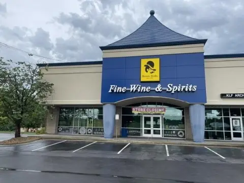 Retail Storefront with Open Plan