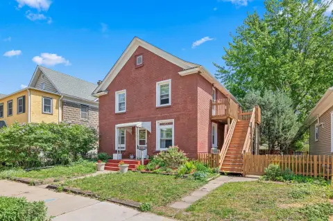 Up-Down Duplex with Private Laundry