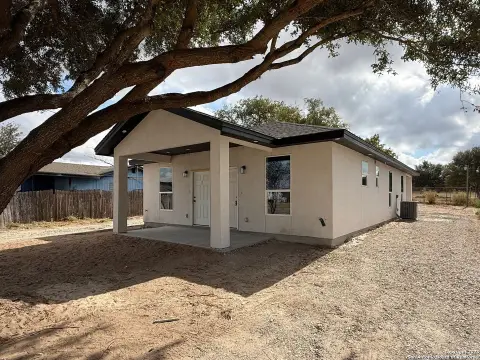 New Duplex Near IH-35