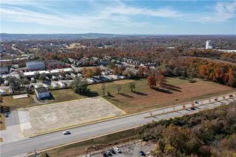 Commercial Land with Six Lots