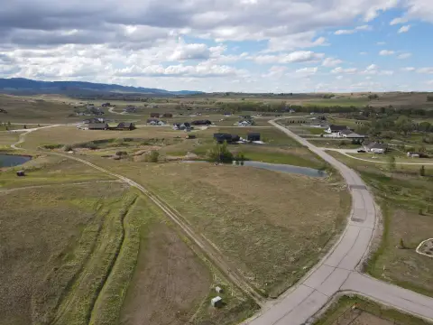 Residential Land with Mountain Views