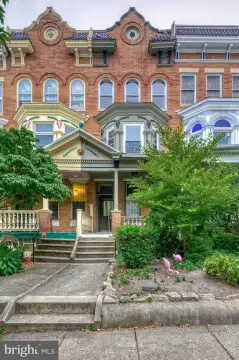 Multifamily Building with Six Living Areas