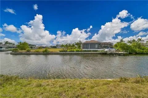 Waterfront Lot in Cape Coral