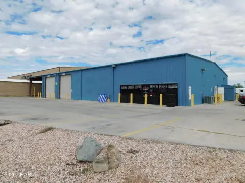 Automotive Repair Shop with Truck Port