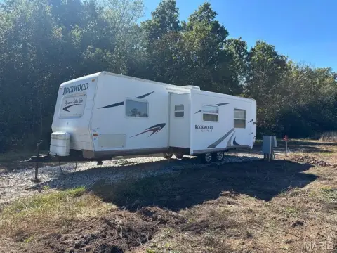 Secluded RV Lot Near Lake