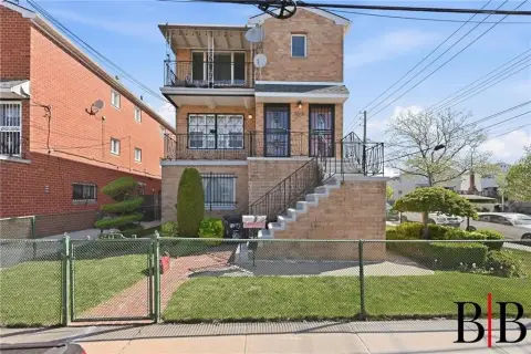 Brooklyn Multifamily with Medical Office