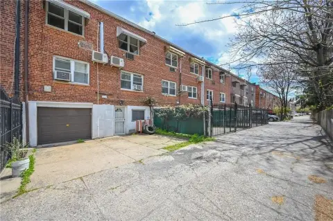 Spacious Multi-Family Home in Brooklyn