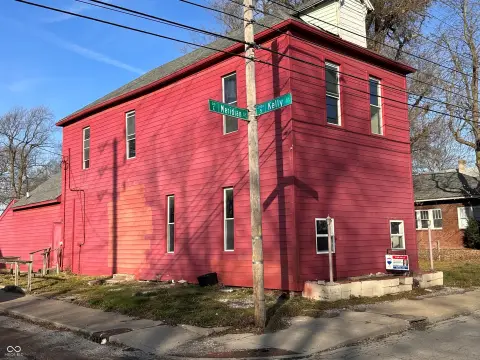 Versatile Commercial Building Near Downtown