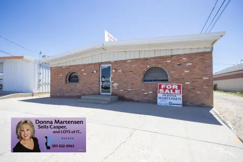 Flex and Storage Buildings with Overhead Doors