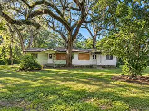 Duplex Requiring Extensive Renovation