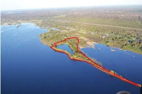 Waterfront Recreation Land Peninsula